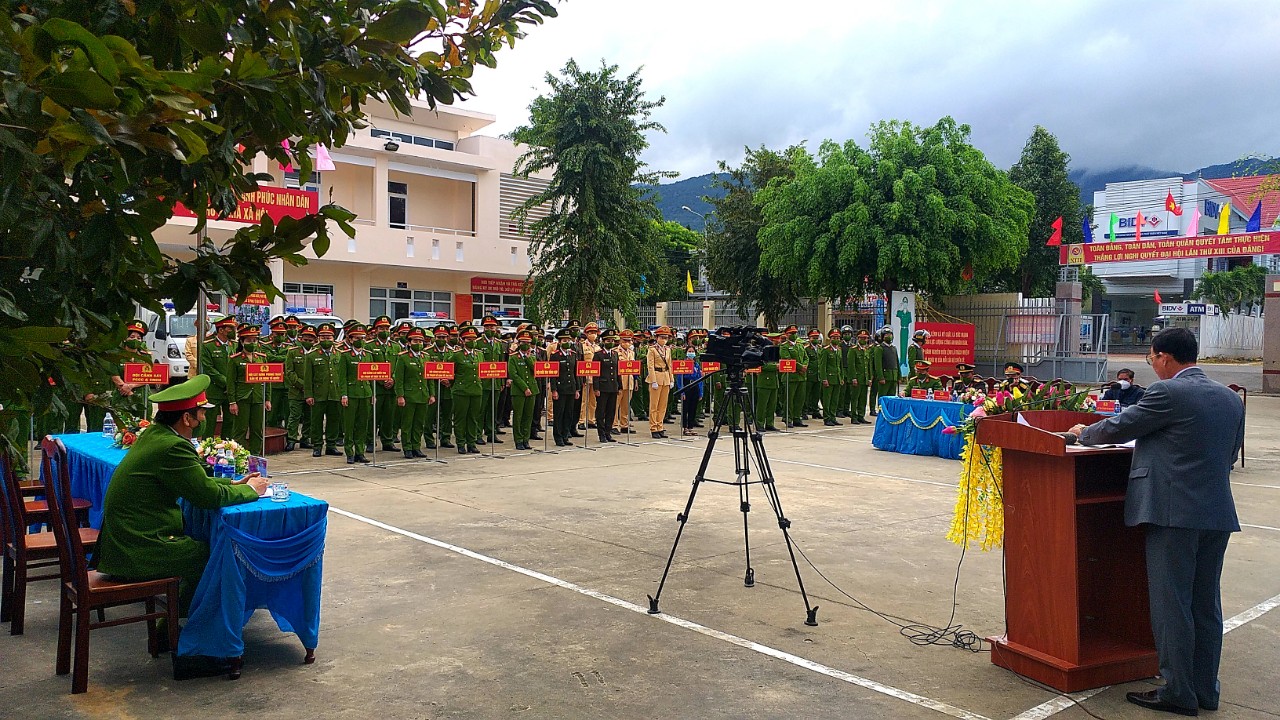 Công an huyện Krông Bông ra quân cao điểm  tấn công, trấn áp tội phạm, đảm bảo an ninh trật tự tết Nhâm Dần năm 2022